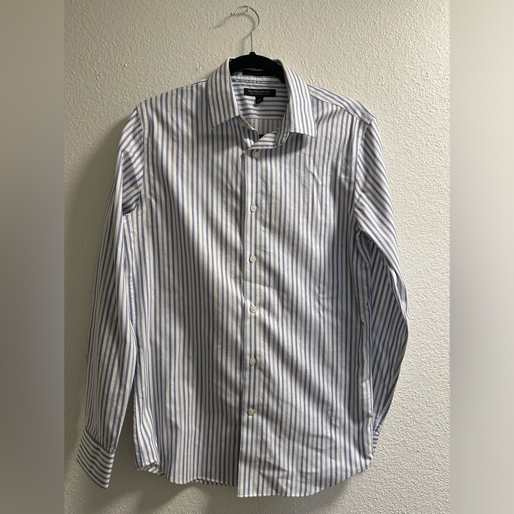 Banana Republic Men’s Striped Long Sleeve Dress Shirt size S